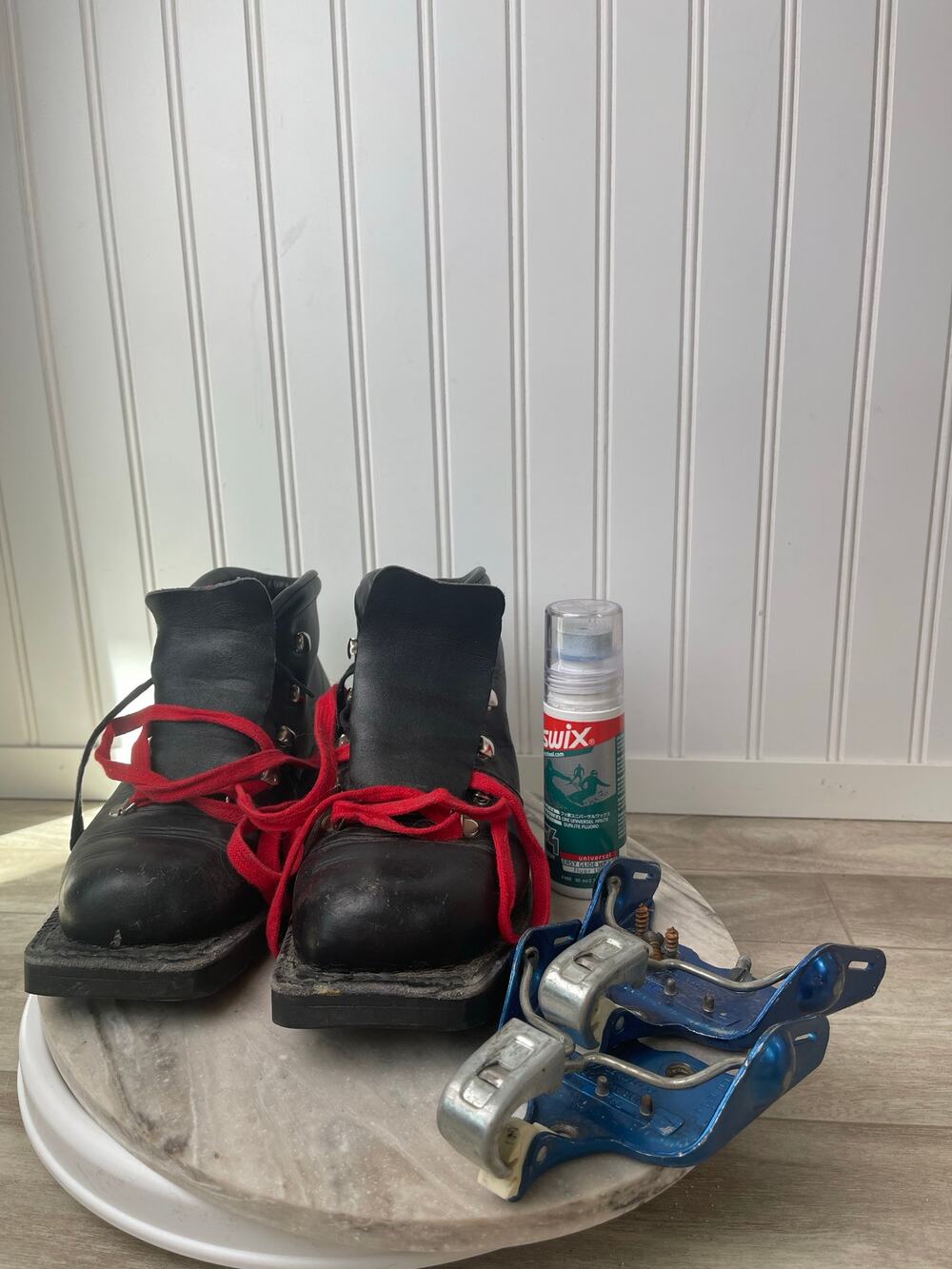 Cross Country Ski Boots Size 38 US W7.5 Alfa 3 Pin Rottefella Bindings Swix VTG